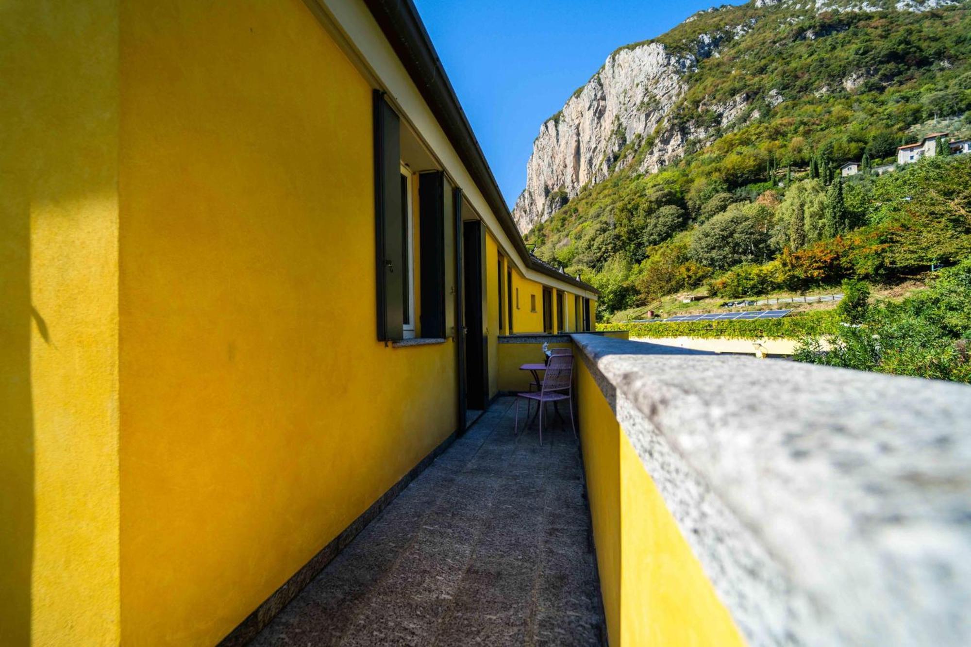 Montebello Lecco Room photo